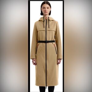 Hunter Tan Rain Coat with Red Zipper